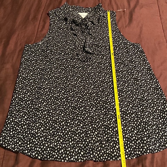 Sleeveless Blouse by Betsy’s Boutique Shop. EUC! - Picture 9 of 16